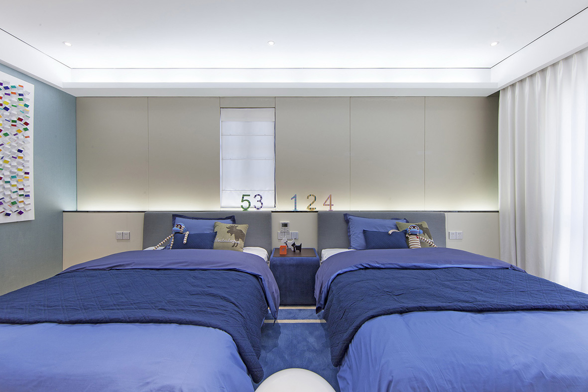 简约 现代 别墅装修 软装配饰 80后 卧室图片来自孟庆莹在现代简约风格—长海御墅设计的分享