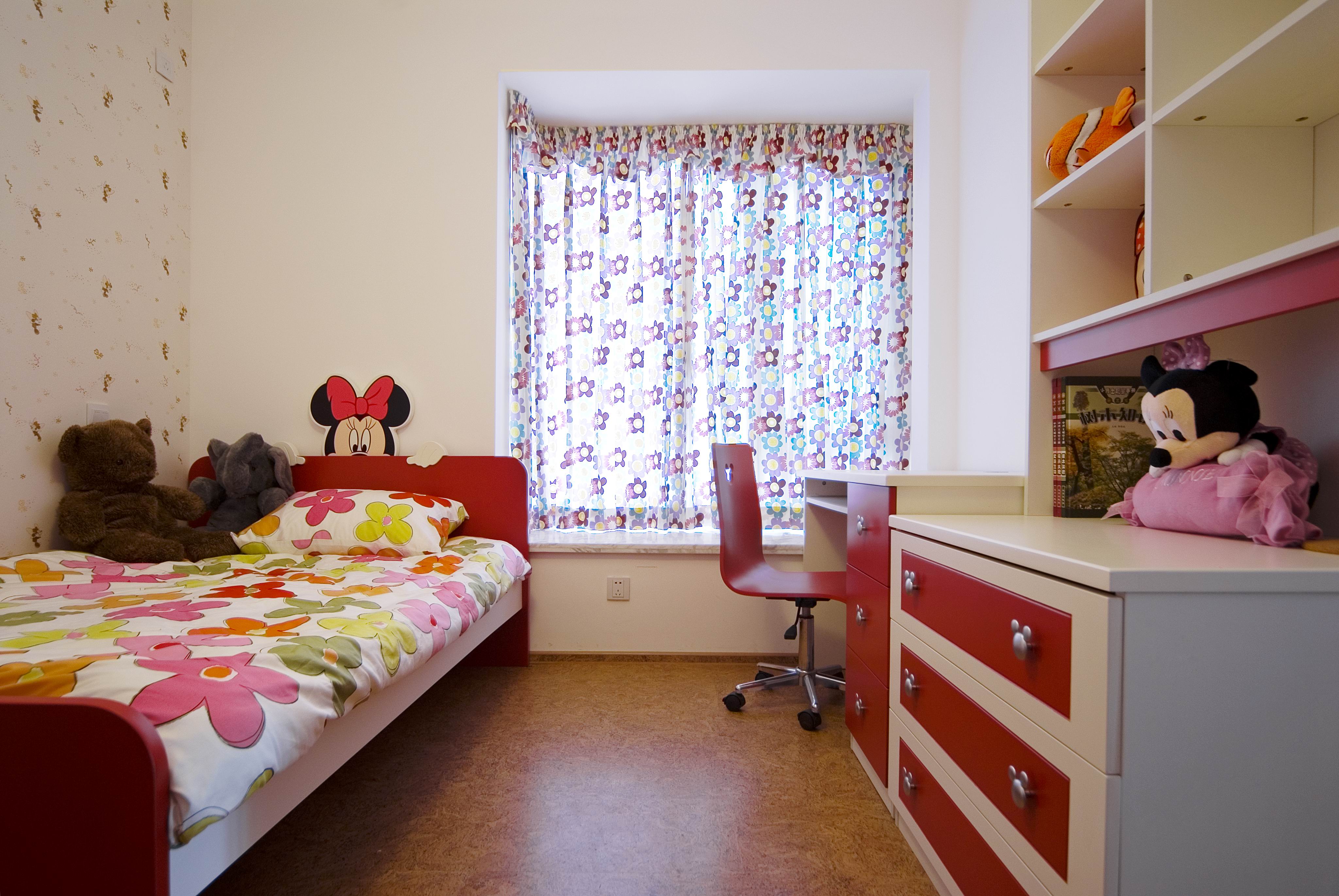 简约 三居 小资 儿童房图片来自武汉豪迪装饰公司在万丰丰泽园的分享