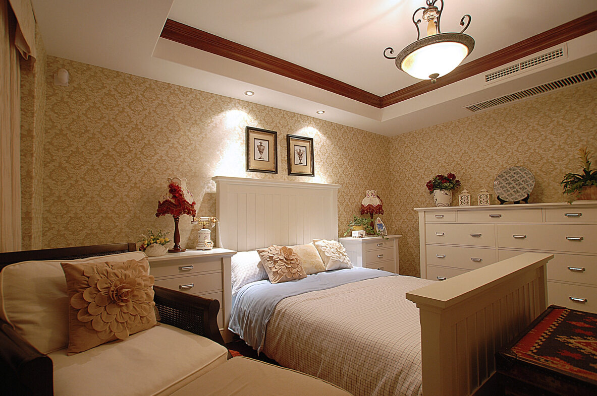 美式 别墅装修 卧室图片来自紫禁尚品设计师李擎在美式风格案例的分享
