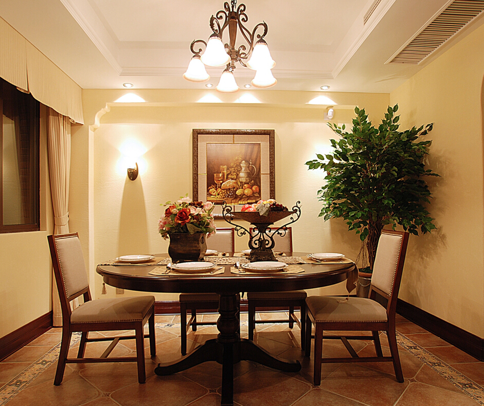 美式 别墅装修 餐厅图片来自紫禁尚品设计师李擎在美式风格案例的分享