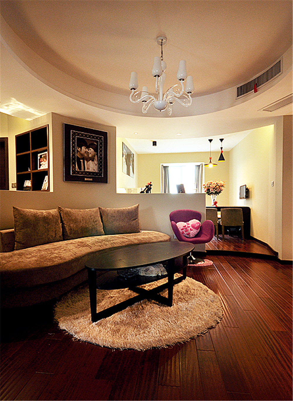 简约 三居 白领 客厅图片来自天津科艺隆装饰在科艺隆-红磡公寓-现代简约-127平的分享