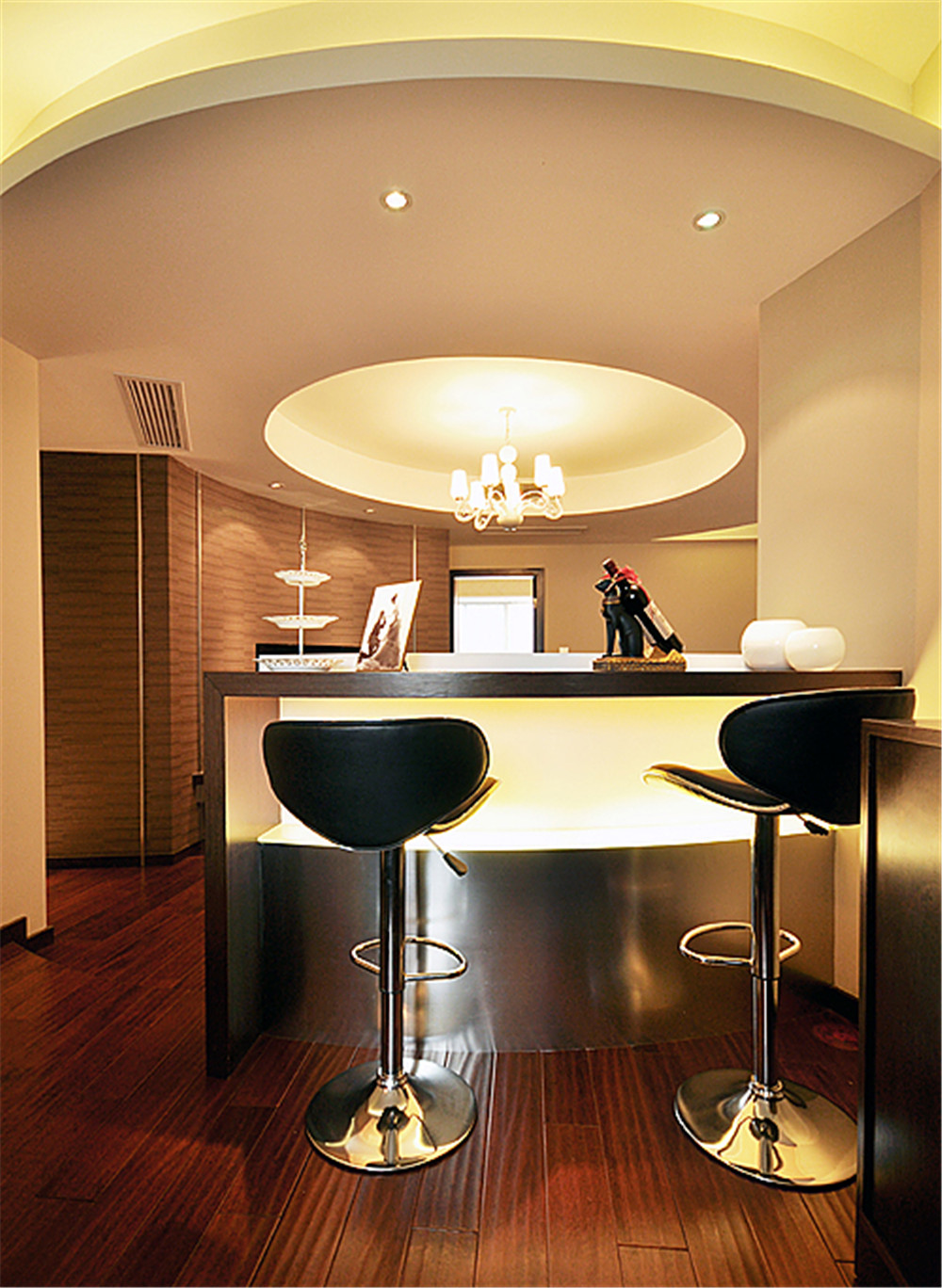 简约 三居 白领 餐厅图片来自天津科艺隆装饰在科艺隆-红磡公寓-现代简约-127平的分享