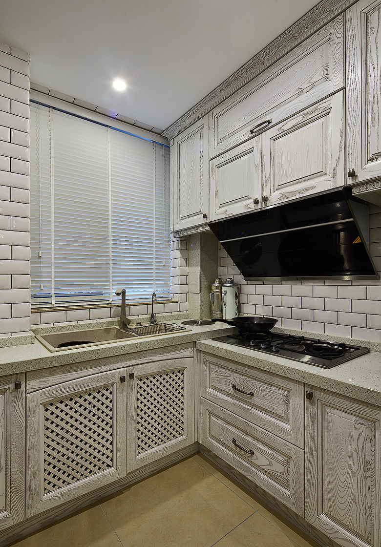 厨房图片来自家装大管家在华丽高雅设计 108平现代美式3居的分享