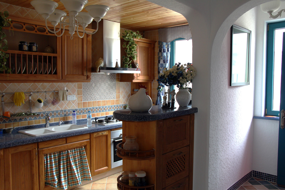 欧式 混搭 三居 简约 厨房图片来自百合居装饰工程有限公司在欧式 跃层的分享