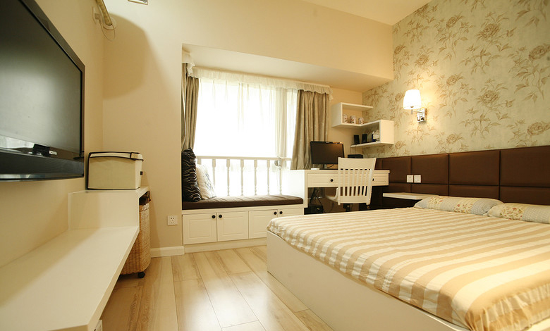 卧室图片来自家装大管家在120平现代舒适3居 混搭筑爱巢的分享
