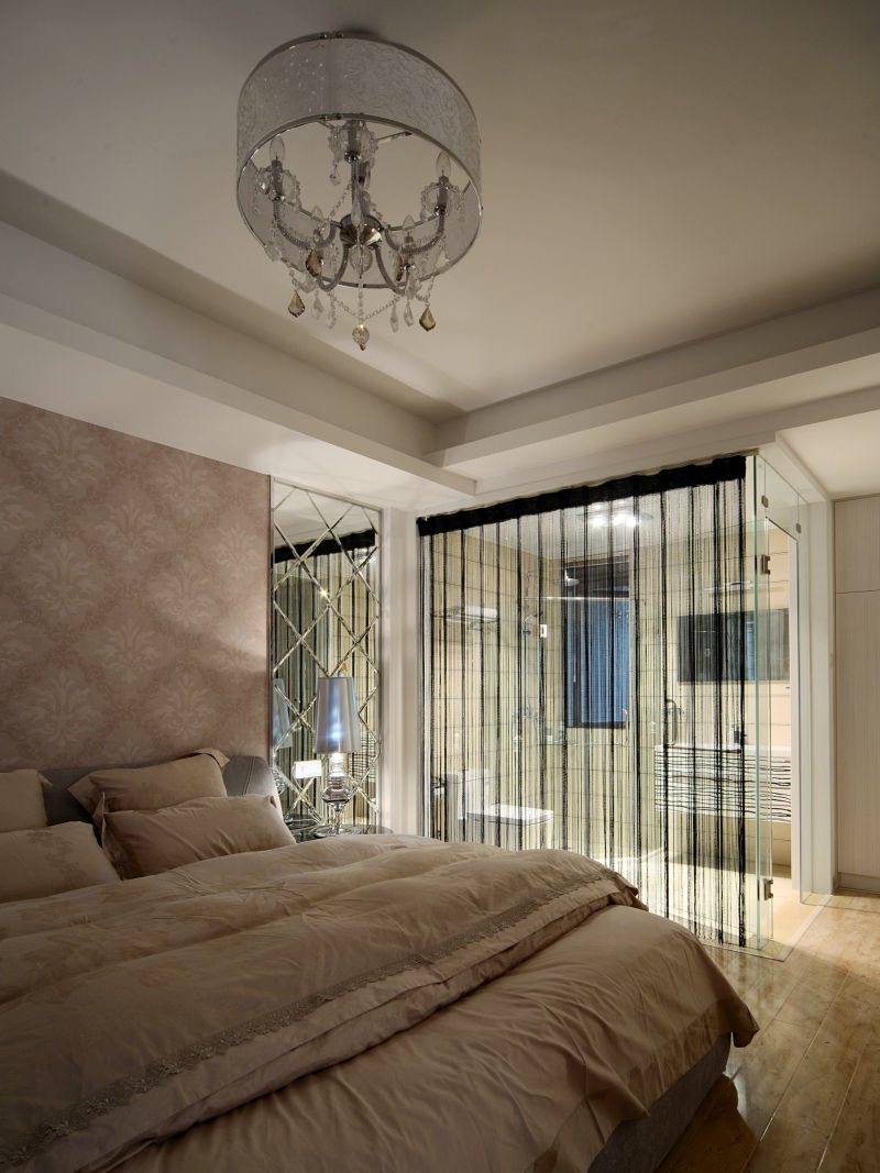 卧室图片来自cdxblzs在东山国际 140平米 后现代 三室的分享