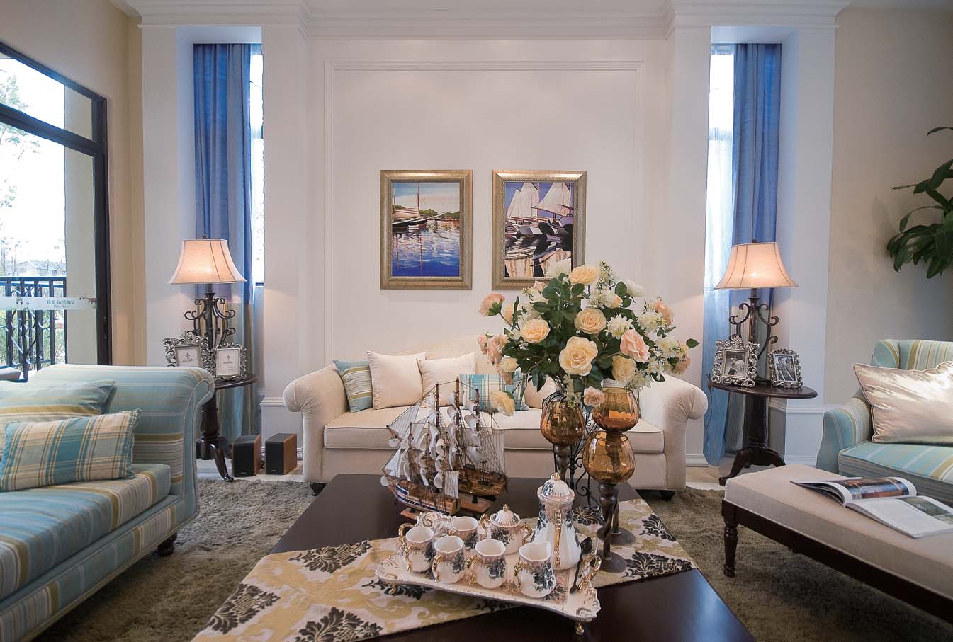 欧式 三居 简欧 清醒 客厅图片来自朗润装饰工程有限公司在凤凰城 简欧风格三居室的分享