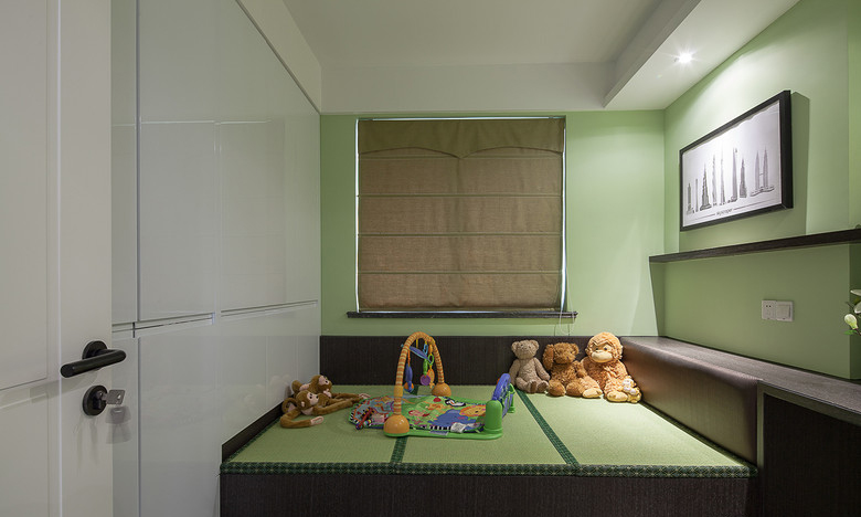 儿童房图片来自家装大管家在冷酷到底 120平现代冷色调3居室的分享
