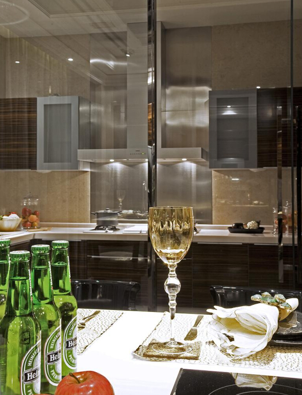 别墅 厨房图片来自紫禁尚品设计师李擎在龙湖香醍彼岸新古典的分享