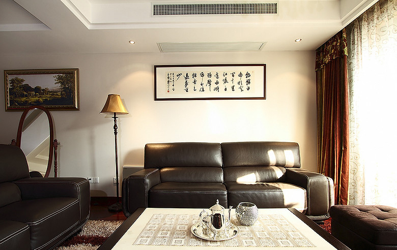 客厅图片来自家装大管家在温馨舒适自然 145平简约美式居的分享
