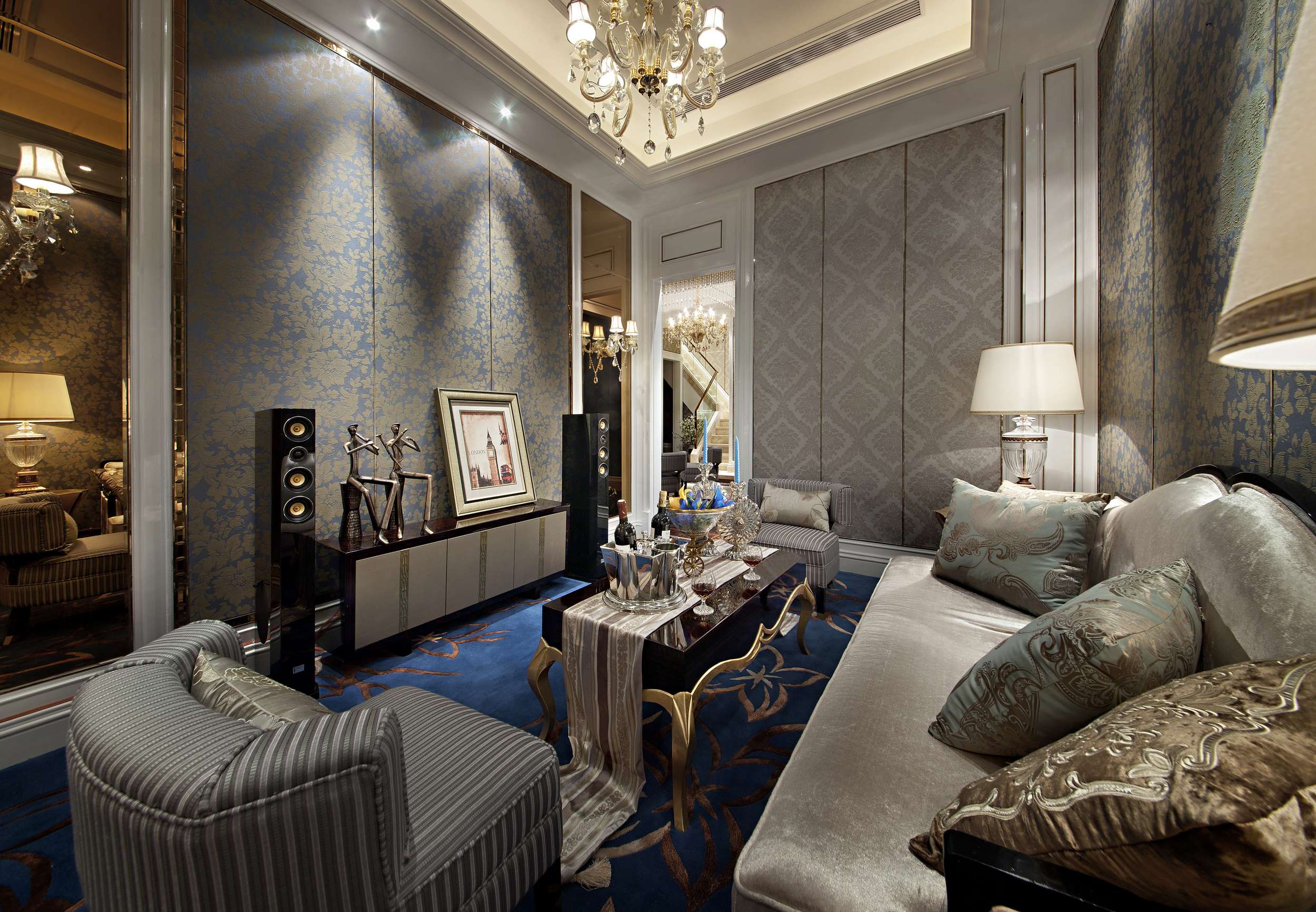 欧式 三居 客厅图片来自百合居装饰工程有限公司在古典欧式的分享