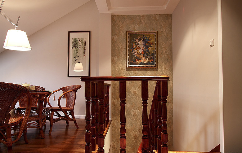 楼梯图片来自家装大管家在温馨舒适自然 145平简约美式居的分享