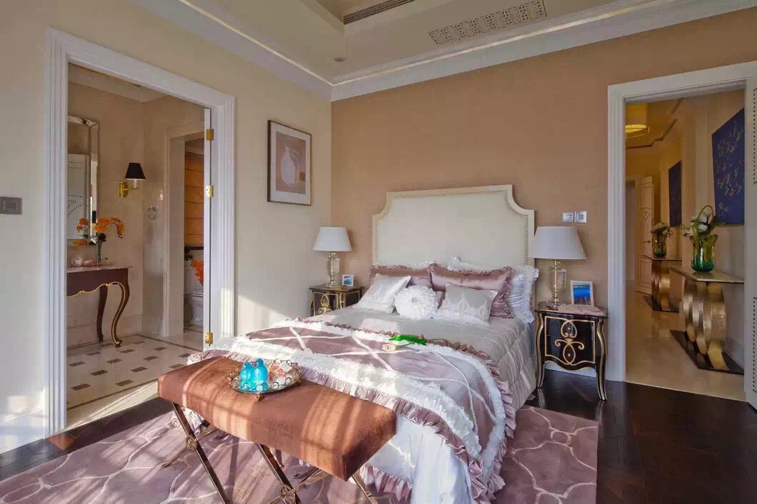 混搭 别墅装修 欧式古典风 中式风格 卧室图片来自实创装饰上海公司在欧式古典氛围里那一抹中式情调的分享