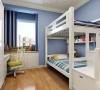 儿童房设计：
高低床可以满足小孩平日里爬上爬下的乐趣，并且增大了储物功能。利用原始户型加建飘窗，增大储物空间。书桌紧邻飘窗，彩光和使用都很舒适。