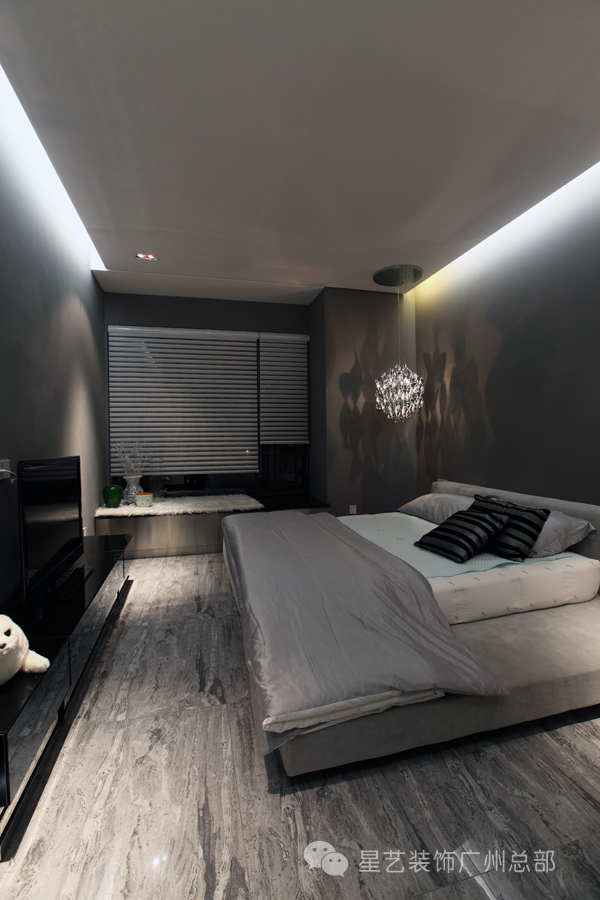 黑白灰 简约 现代 三居 收纳 卧室图片来自星艺装饰集团广州总部在逆思维，在黑白灰中创造惊喜的分享