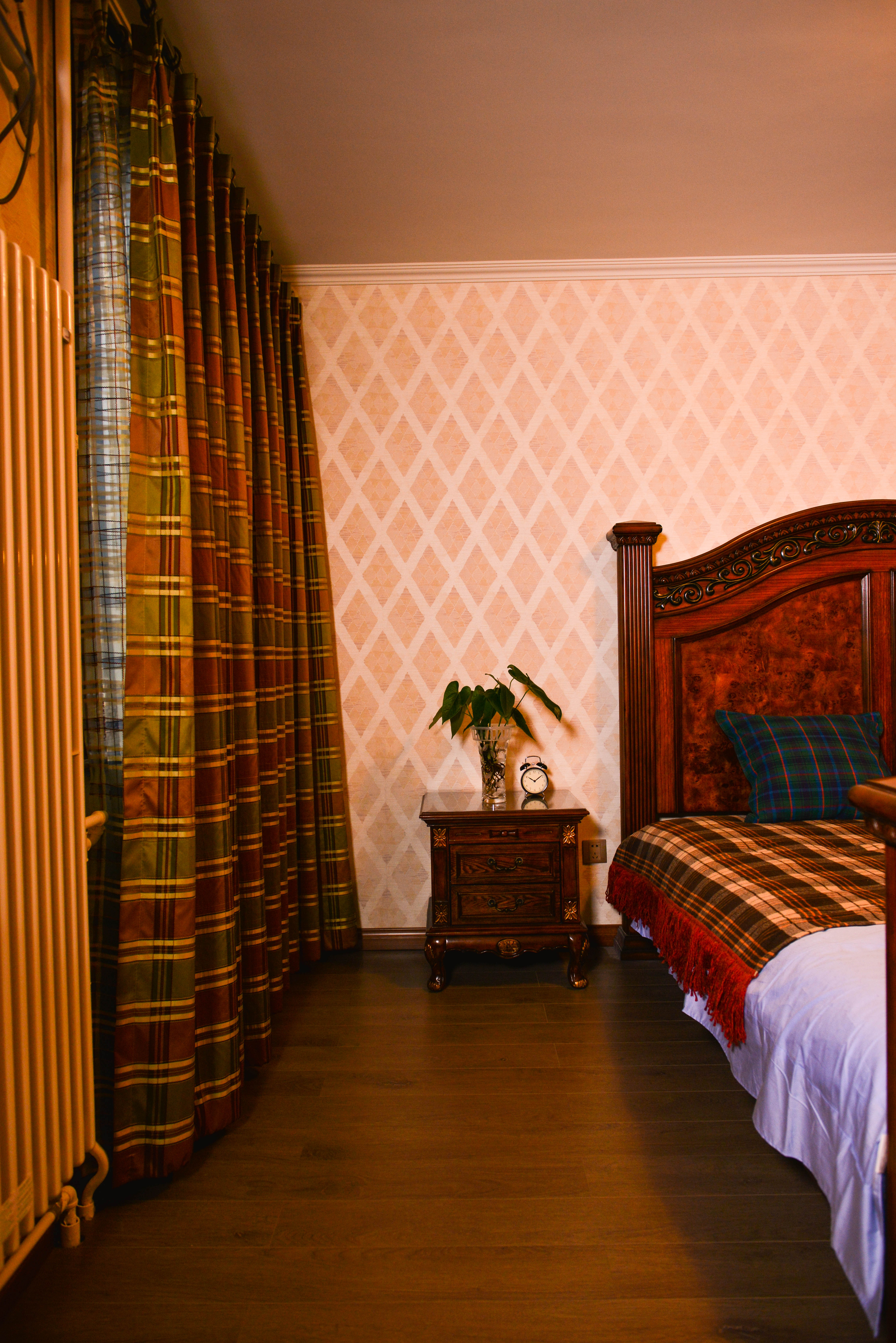 三居 现代美式 旧房改造 卧室图片来自赵修杰在实现，浪漫 实用的分享