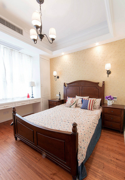 卧室图片来自家装大管家在悠悠美式情调 160平温馨三室两厅的分享