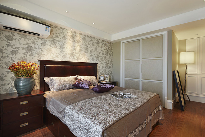 三居 美式 卧室图片来自实创装饰晶晶在临港泥城苑126平美式三居之家的分享