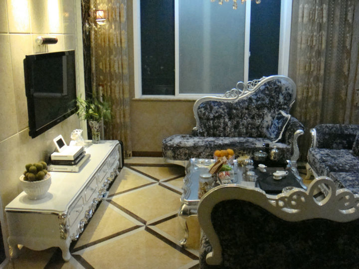 龙城国际 180平米 新古典 五室 客厅图片来自cdxblzs在龙城国际 180平米 新古典 五室的分享