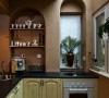 一个拱形窗户就把整个厨房衬托的高大上，磨砂的墙面，复古的橱柜，无一不能体现出主人的高尚品味。