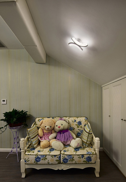 卧室图片来自家装大管家在时光清浅 180平现代简约风别墅的分享