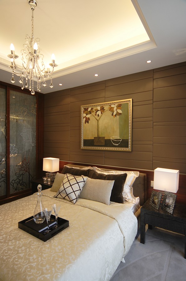 三居 后现代 古典 白领 收纳 卧室图片来自北京装修设计o在后现代奢华-V7西园（西山御园）的分享