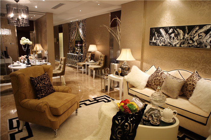 东南亚 三居 金地铂悦 客厅图片来自百家设计小刘在金地铂悦102平东南亚风格的分享