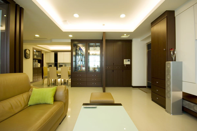 三居 简约 客厅图片来自四川岚庭装饰工程有限公司在115平米堆迭有层次的三居空间的分享