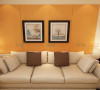 客厅橘色的沙发背景墙，冲淡了中式厚重的氛围，显得十分温馨