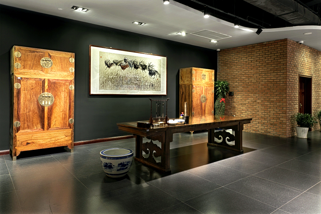 中式 书房图片来自紫禁尚品设计师李擎在中式收藏会所的分享