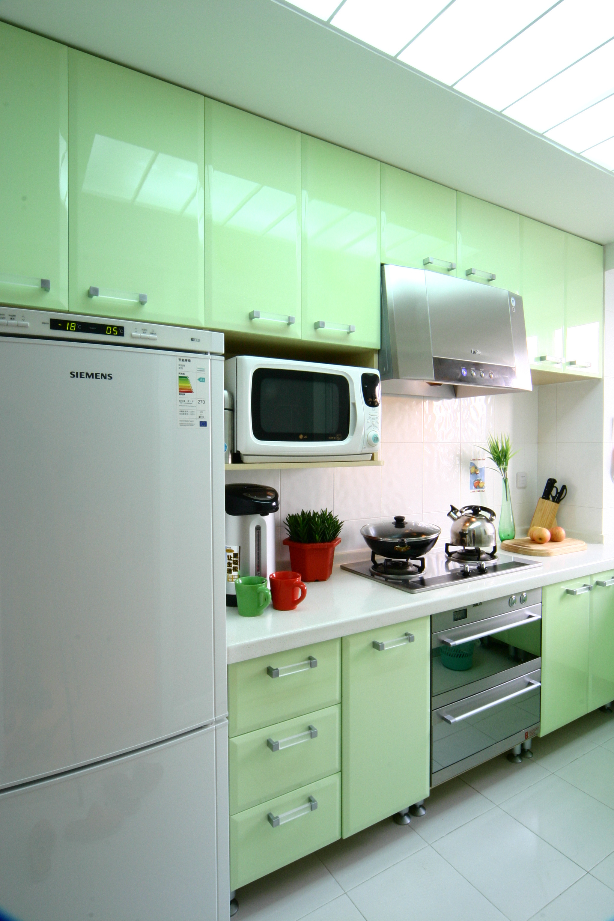 简约 混搭 别墅 收纳 80后 毕加索 厨房图片来自上海实创-装修设计效果图在上海毕加索园墅230平米装修的分享