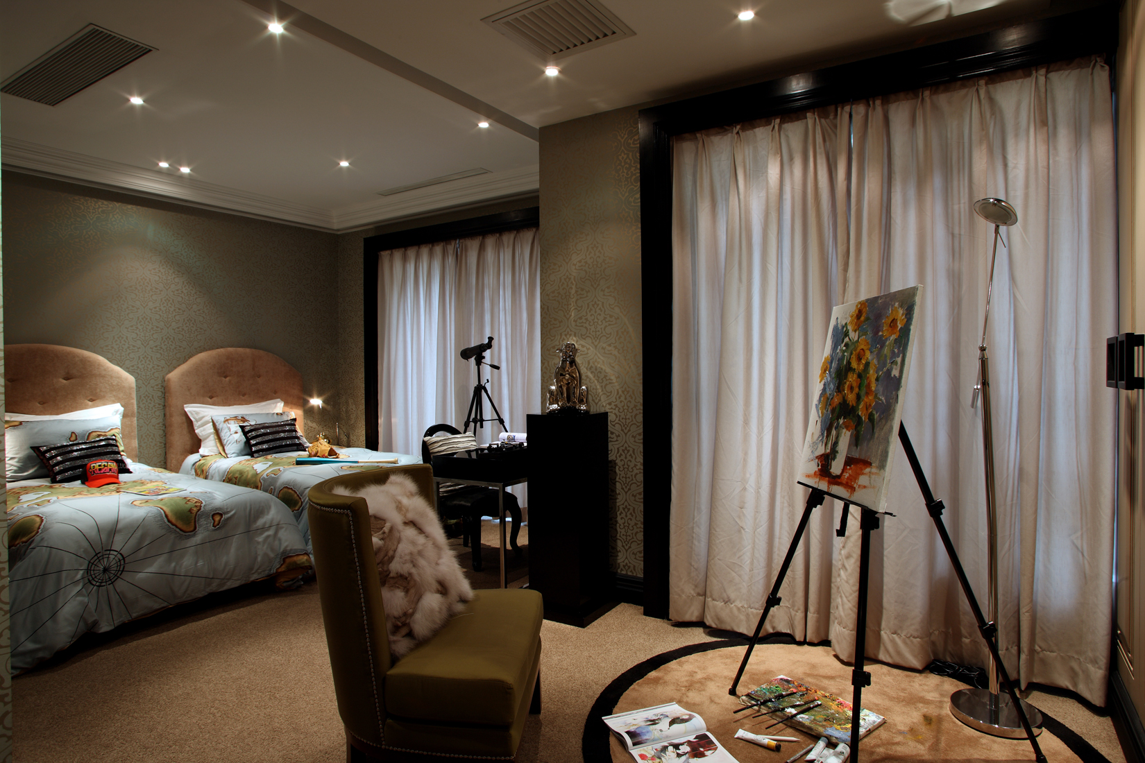 卧室图片来自小若爱雨在深圳溪山美地别墅（现代美式）的分享