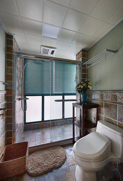 卫生间图片来自家装大管家在清新文艺 120平简约美式舒适3居的分享