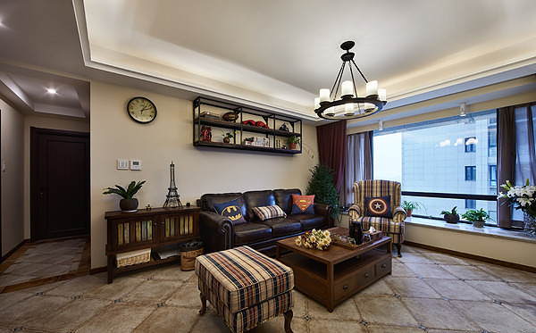 客厅图片来自家装大管家在舒适天成 110平美式混搭阳光3居的分享