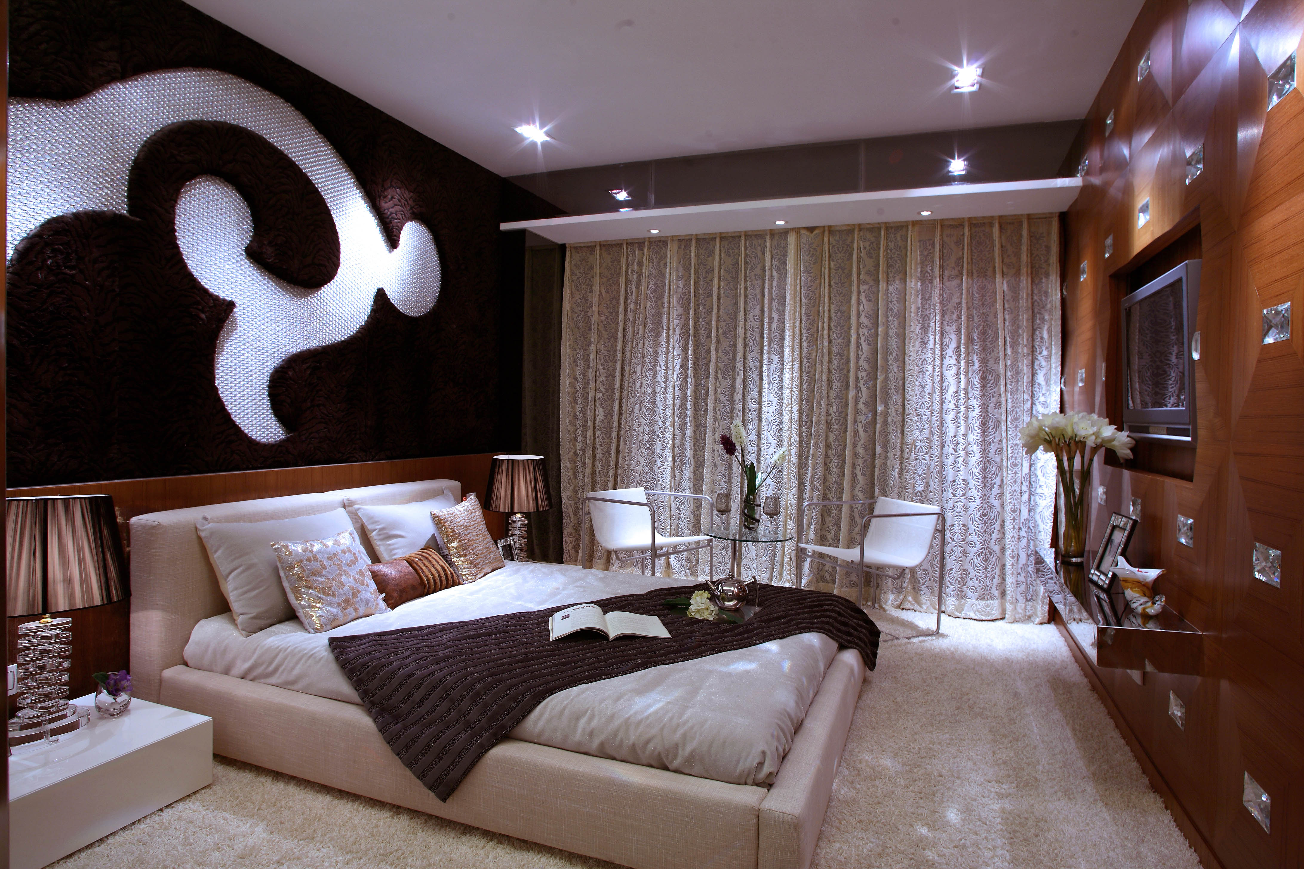 卧室图片来自别墅装修设计yan在欧式风格鲁能·优山美地的分享