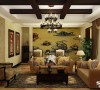 客厅设计：
整个空间以古典为主调,客厅采用精致美式沙发搭配地毯，打造舒适奢华的观影氛围