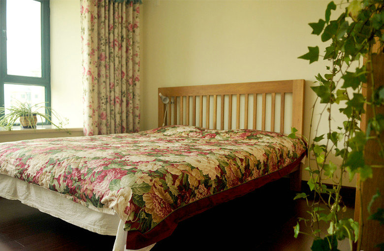 简约 二居 小资 原木 回归自然 卧室图片来自佰辰生活装饰在86平米原木生活的分享