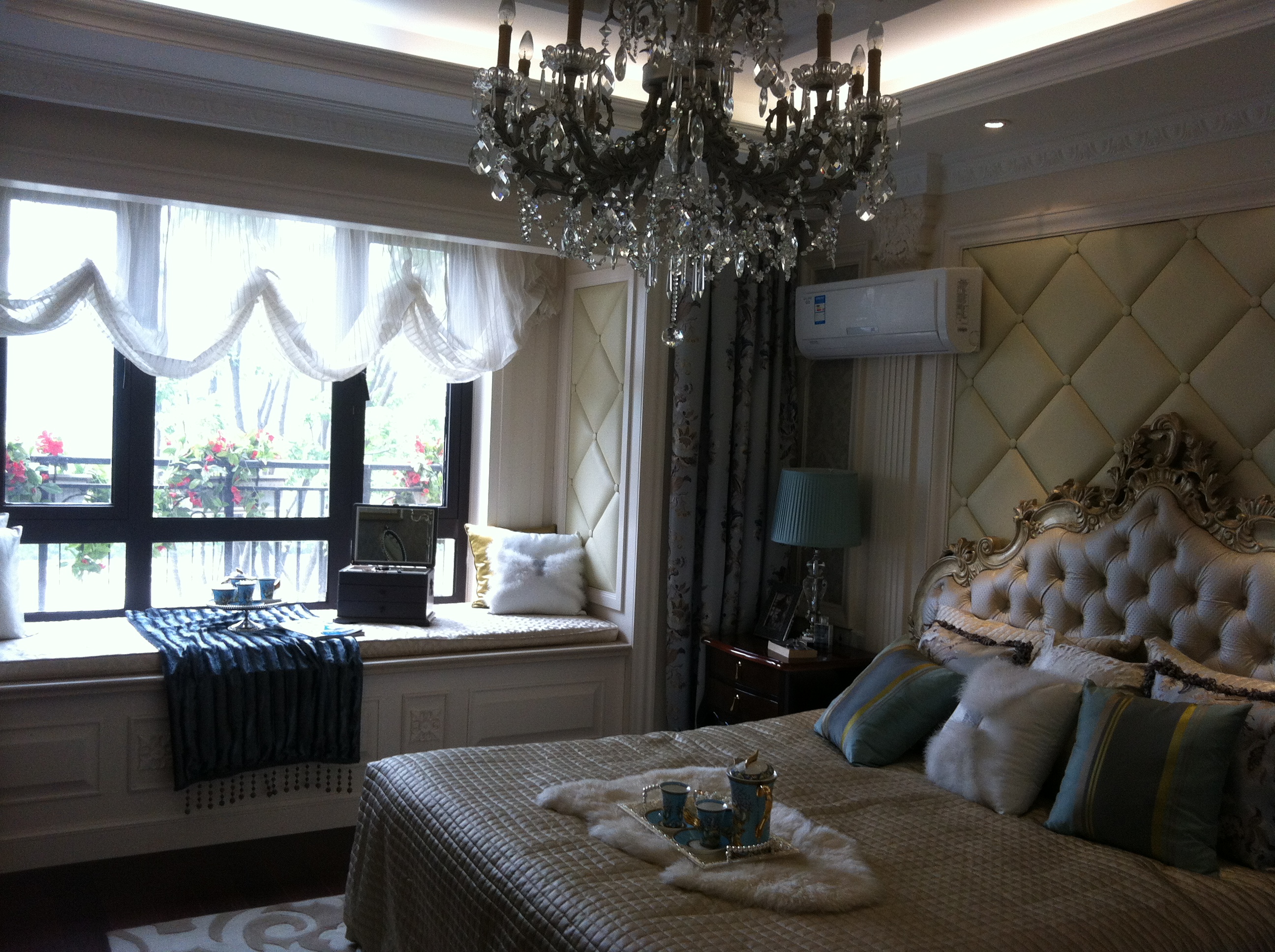 客厅图片来自北京今朝装饰在温馨舒适的新古典风格的分享