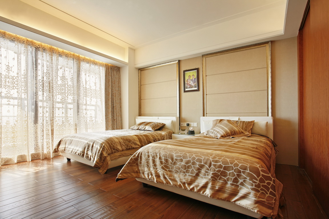 小资 收纳 三居 欧式 卧室图片来自广州生活家家居在空间设计蓝色假日的分享