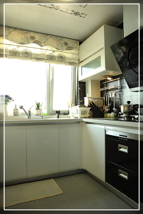 简约 二居 白领 收纳 80后 小资 厨房图片来自徐春龙设计师在咖啡生活的分享