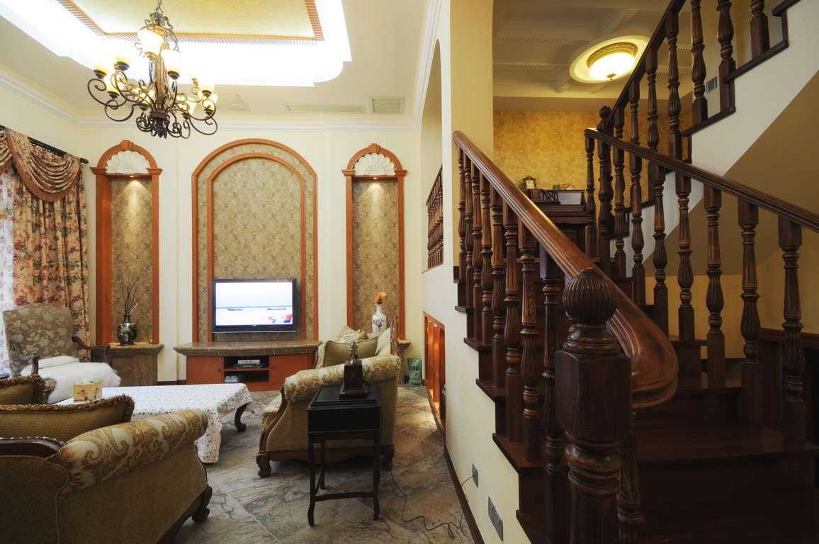 别墅 收纳 欧式 楼梯图片来自广州生活家家居在夏洛茨维尔小憩的分享