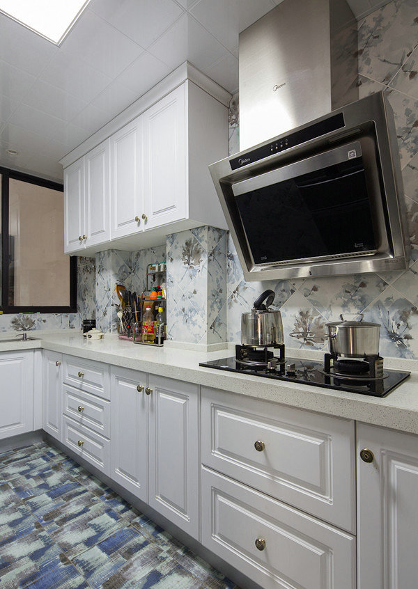 厨房图片来自佰辰生活装饰在简美筑成89平三口之家的分享