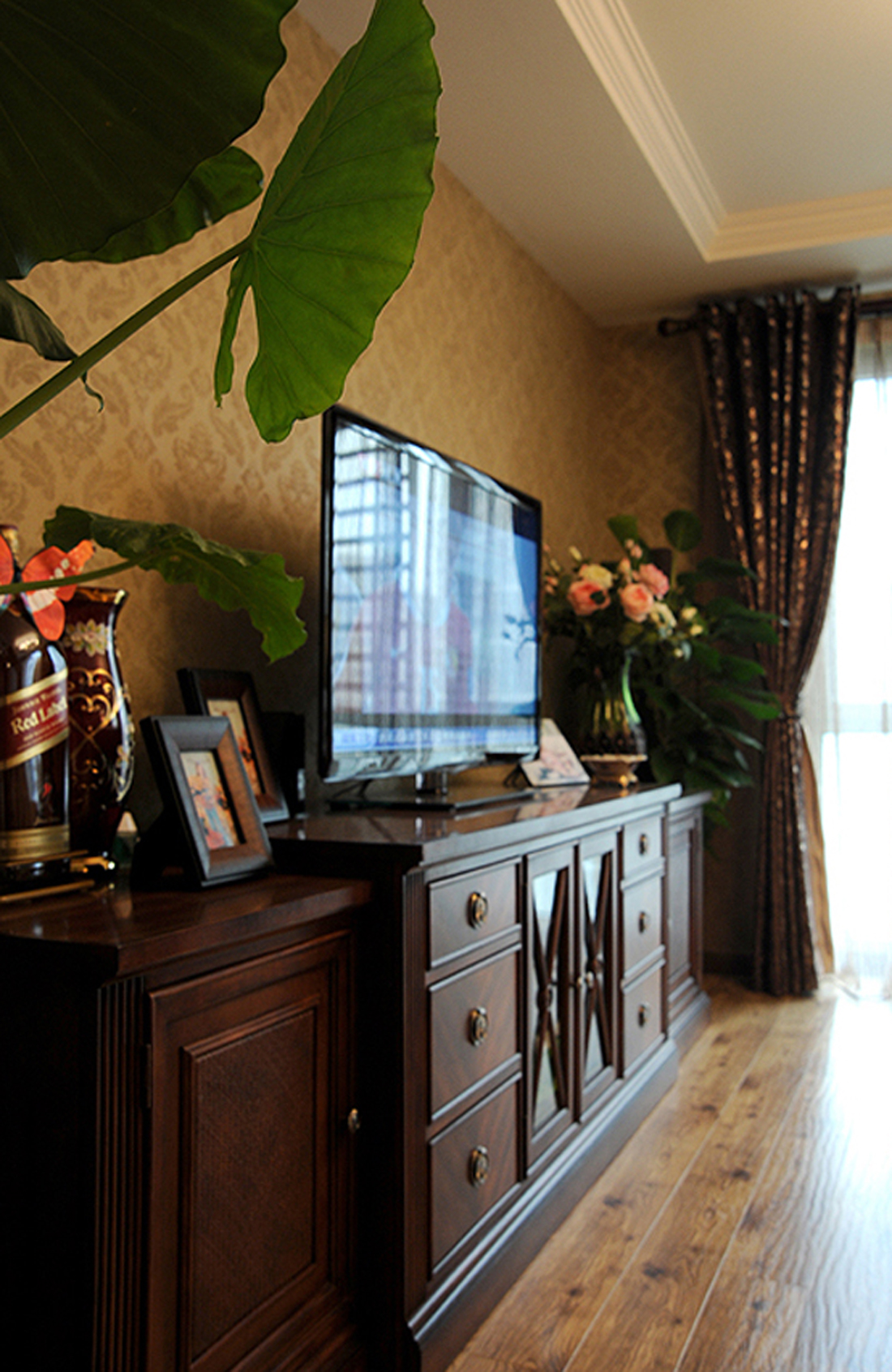 美式 极美设计 客厅图片来自徐春龙设计师在古典之美的分享
