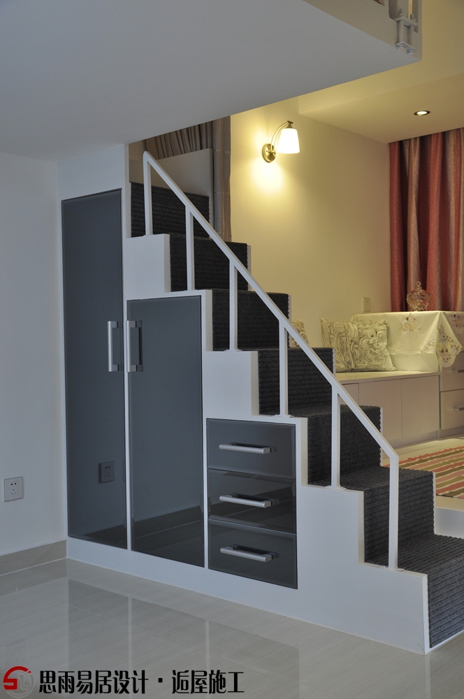收纳 小公寓 现代简约 一居 80后 楼梯图片来自思雨易居设计-包国俊在【扬州装修设计】30平超级小公寓的分享
