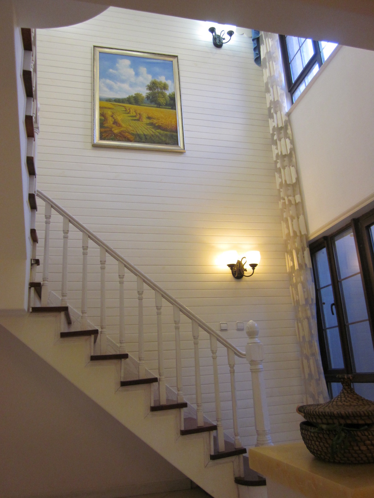 楼梯图片来自fy1160721905在复式欧式风格案例的分享