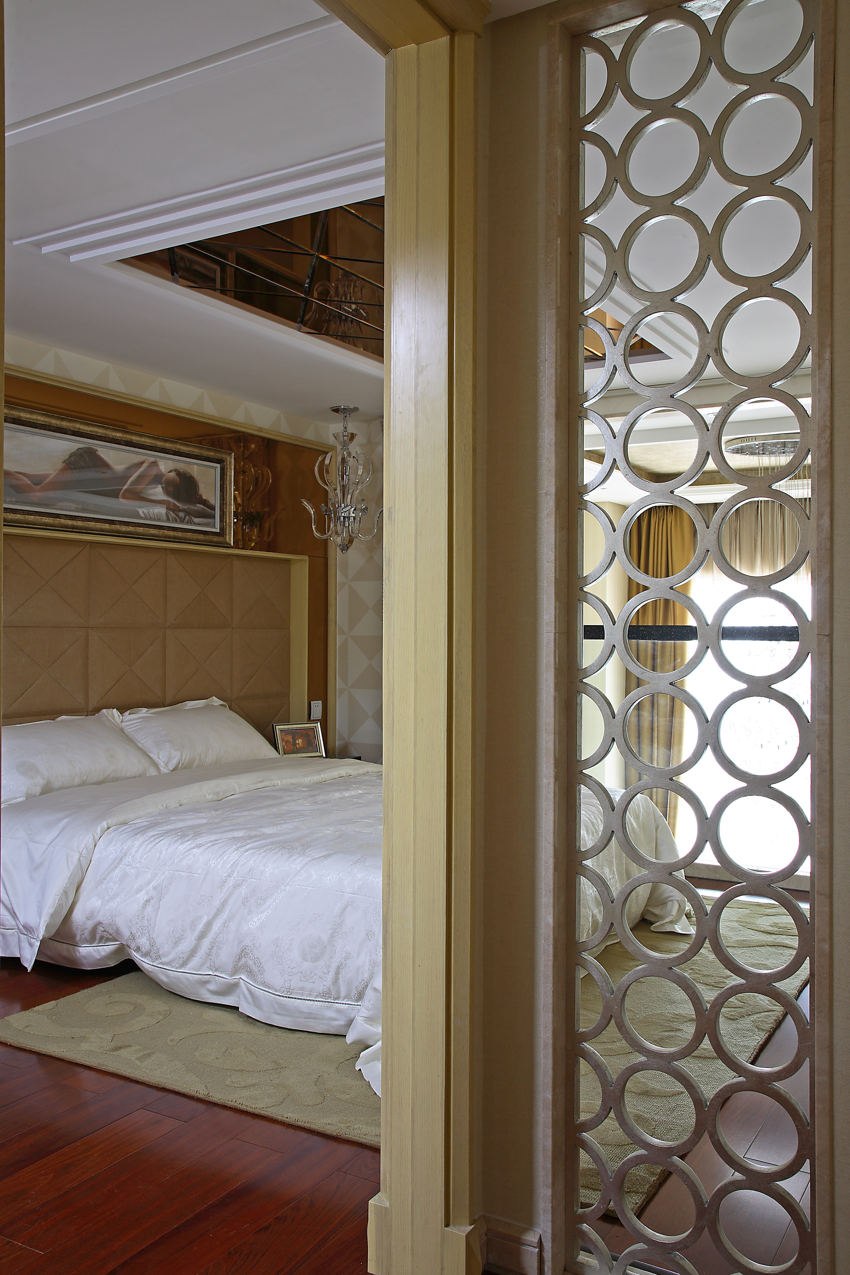 二居 白领 收纳 80后 小资 卧室图片来自广州生活家家居在跃层现代风格的分享
