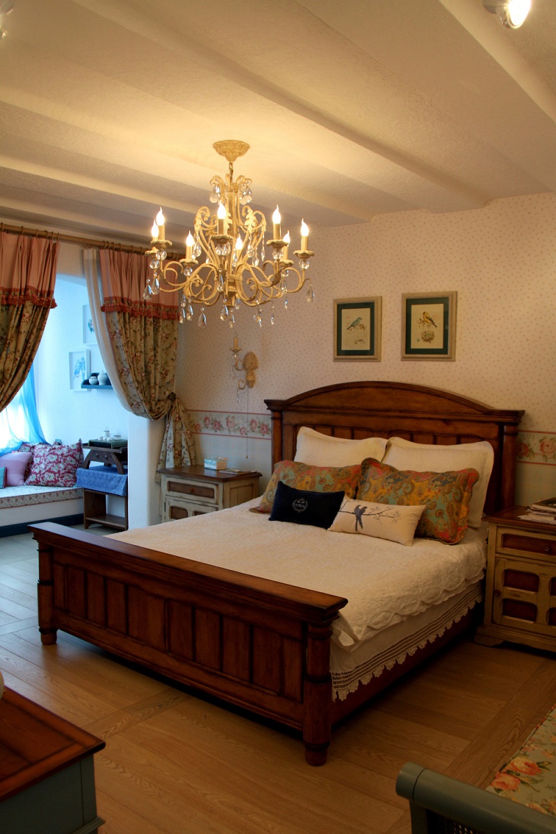 复式 卧室图片来自百合居装饰在欧式复式的分享