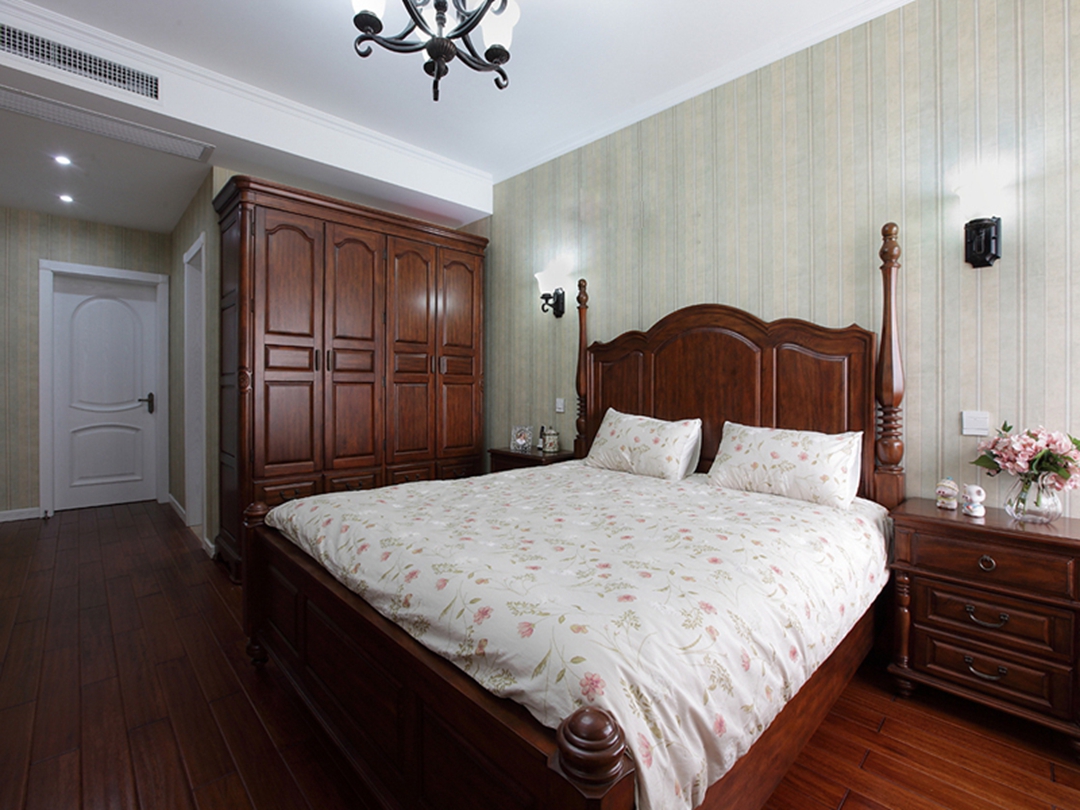 欧式 二居 收纳 卧室图片来自山西信宅装饰在坤泽十里城 95平米 欧式风格的分享
