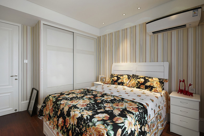 美式 三居 老房翻新 卧室图片来自实创装饰上海公司在128平美式混搭范儿老房改造的分享