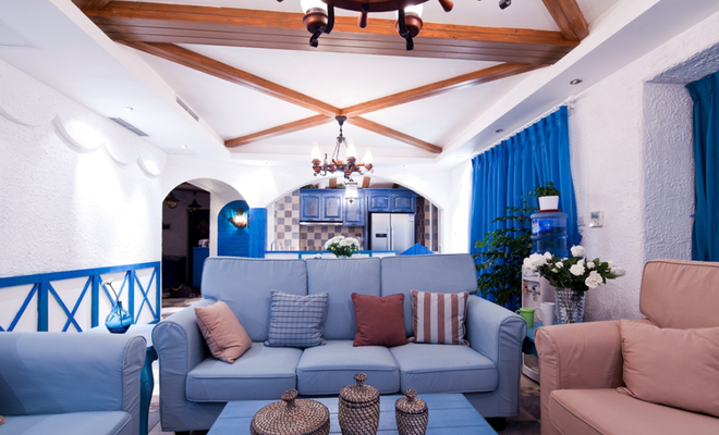 客厅图片来自四川岚庭装饰工程有限公司在180平地中海蓝色风情的分享